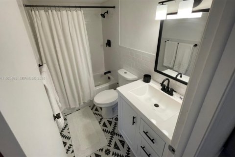 Copropriété à louer à Lauderdale-by-the-Sea, Floride: 2 chambres, 139.35 m2 № 1982729 - photo 12