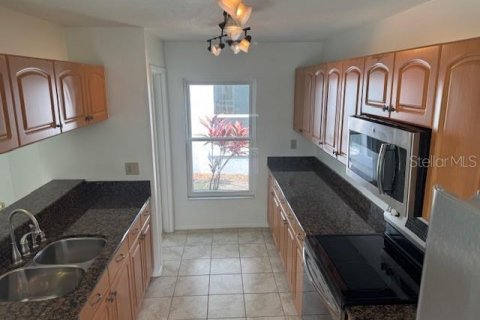House in Brandon, Florida 3 bedrooms, 182.92 sq.m. № 1803426 - photo 13