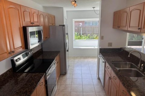 House in Brandon, Florida 3 bedrooms, 182.92 sq.m. № 1803426 - photo 14