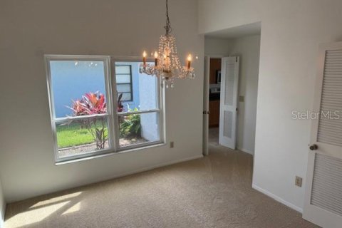 House in Brandon, Florida 3 bedrooms, 182.92 sq.m. № 1803426 - photo 6