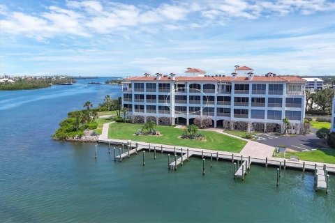 Condo in Placida, Florida, 2 bedrooms  № 1754977 - photo 2
