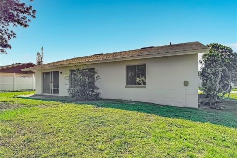 Villa ou maison à vendre à Orlando, Floride: 3 chambres, 111.85 m2 № 2425482 - photo 24