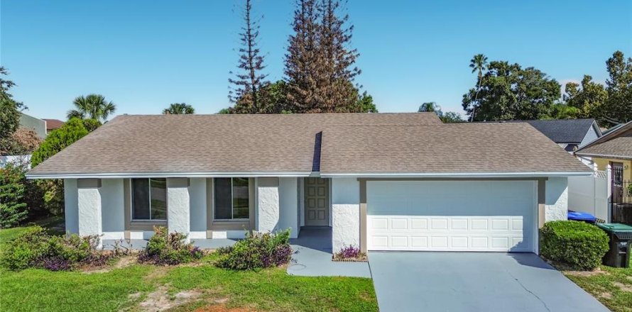 Villa ou maison à Orlando, Floride 3 chambres, 111.85 m2 № 2425482