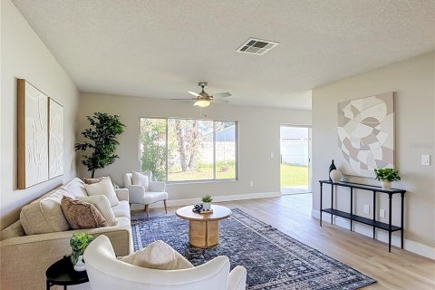 Villa ou maison à vendre à Orlando, Floride: 3 chambres, 111.85 m2 № 2425482 - photo 4