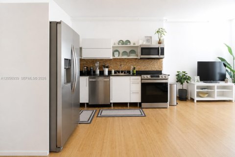 Copropriété à louer à Miami, Floride: 1 chambre, 59.27 m2 № 2269561 - photo 6