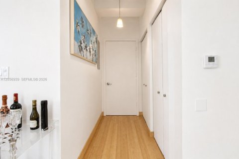 Copropriété à louer à Miami, Floride: 1 chambre, 59.27 m2 № 2269561 - photo 7