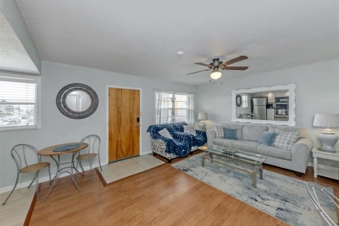 Condominio en venta en Venice, Florida, 2 dormitorios, 65.59 m2 № 2198962 - foto 11