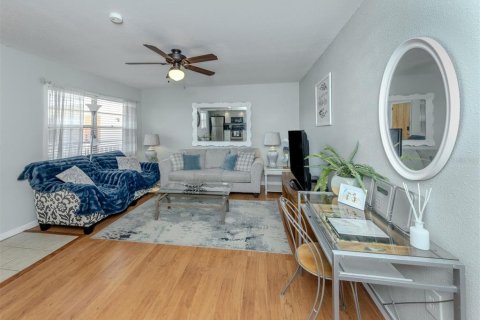 Condominio en venta en Venice, Florida, 2 dormitorios, 65.59 m2 № 2198962 - foto 3