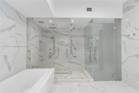 Copropriété à vendre à Aventura, Floride: 4 chambres, 317.26 m2 № 1936369 - photo 23