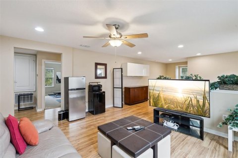 Villa ou maison à vendre à Sanford, Floride: 5 chambres, 269.79 m2 № 2430357 - photo 20