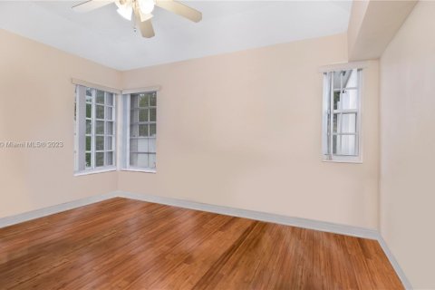 Villa ou maison à vendre à Miami Beach, Floride: 3 chambres, 158.12 m2 № 2262571 - photo 16