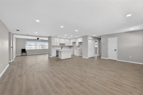 Купить виллу или дом в Брейдентон, Флорида 4 комнаты, 162.58м2, № 2203817 - фото 4