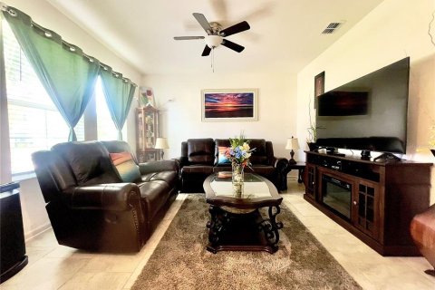Casa en venta en Leesburg, Florida, 4 dormitorios, 244.8 m2 № 1876634 - foto 11