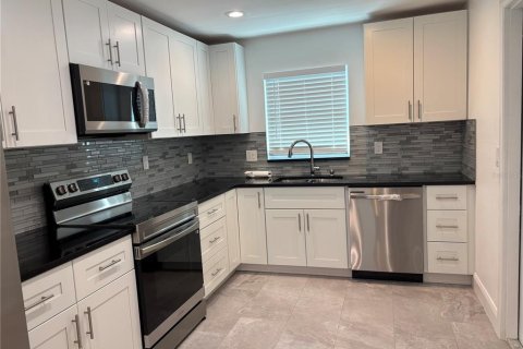 Appartement à louer à Largo, Floride: 2 chambres, 81.75 m2 № 1837305 - photo 10