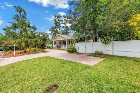 House in Saint Petersburg, Florida 5 bedrooms, 347.45 sq.m. № 1879578 - photo 4