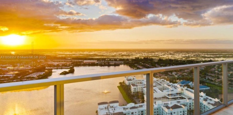 Condo à Sunrise, Floride, 2 chambres  № 1981002