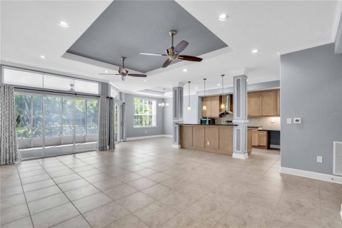 Condominio en alquiler en University Park, Florida, 2 dormitorios, 144.65 m2 № 1911917 - foto 8