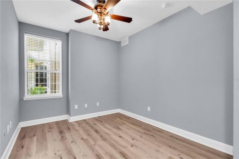 Condominio en alquiler en University Park, Florida, 2 dormitorios, 144.65 m2 № 1911917 - foto 18