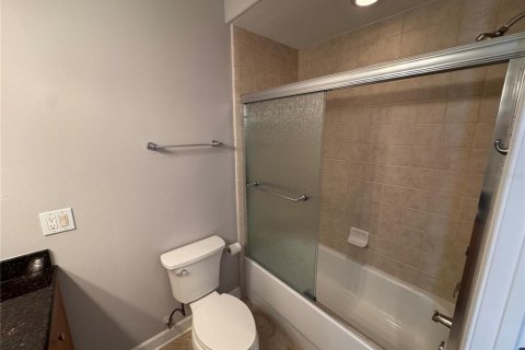 Condominio en alquiler en University Park, Florida, 2 dormitorios, 144.65 m2 № 1911917 - foto 28