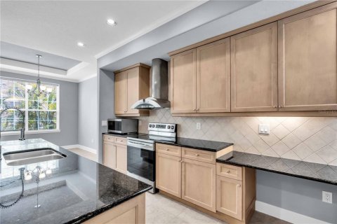 Condominio en alquiler en University Park, Florida, 2 dormitorios, 144.65 m2 № 1911917 - foto 13