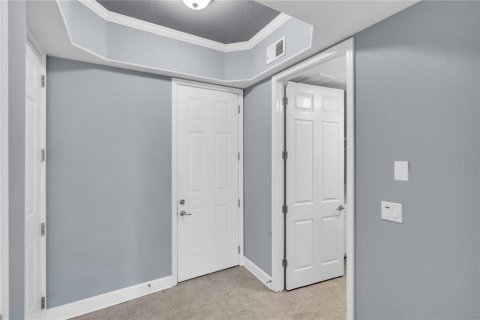 Condominio en alquiler en University Park, Florida, 2 dormitorios, 144.65 m2 № 1911917 - foto 5
