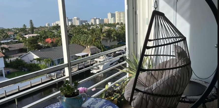 Condominio en Fort Lauderdale, Florida, 2 dormitorios № 1228508