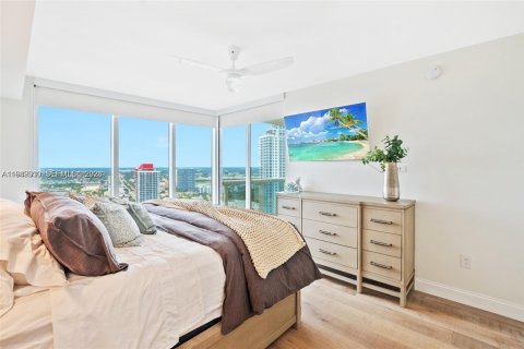 Снять в аренду кондоминиум в Халландейл-Бич, Флорида 3 спальни, 145.95м2, № 2005599 - фото 8