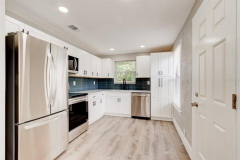 House in Holly Hill, Florida 3 bedrooms, 84.91 sq.m. № 1856285 - photo 5