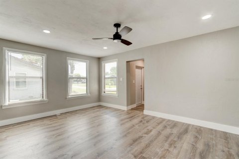House in Holly Hill, Florida 3 bedrooms, 84.91 sq.m. № 1856285 - photo 4