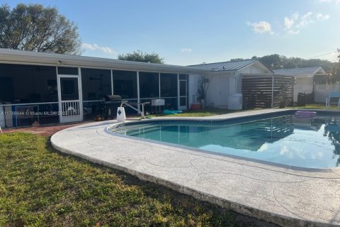 Villa ou maison à vendre à Hollywood, Floride: 5 chambres, 239.59 m2 № 1937764 - photo 16