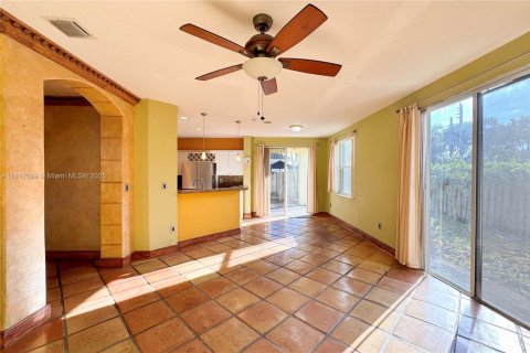 Casa en venta en Palmetto Bay, Florida, 5 dormitorios, 245.45 m2 № 1770784 - foto 28