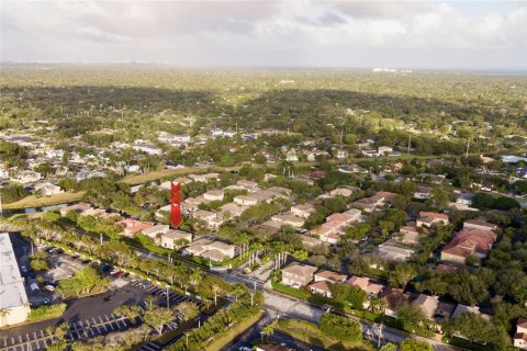Casa en venta en Palmetto Bay, Florida, 5 dormitorios, 245.45 m2 № 1770784 - foto 1