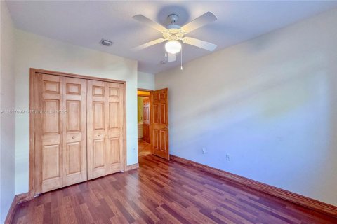 Casa en venta en Palmetto Bay, Florida, 5 dormitorios, 245.45 m2 № 1770784 - foto 10