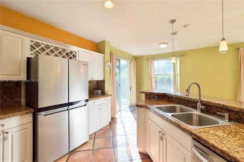 Casa en venta en Palmetto Bay, Florida, 5 dormitorios, 245.45 m2 № 1770784 - foto 5
