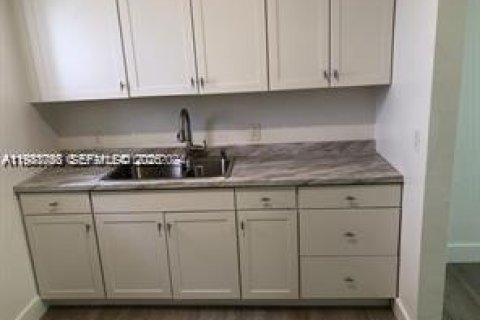 Appartement à louer à Miami Beach, Floride: 514.49 m2 № 2080173 - photo 5