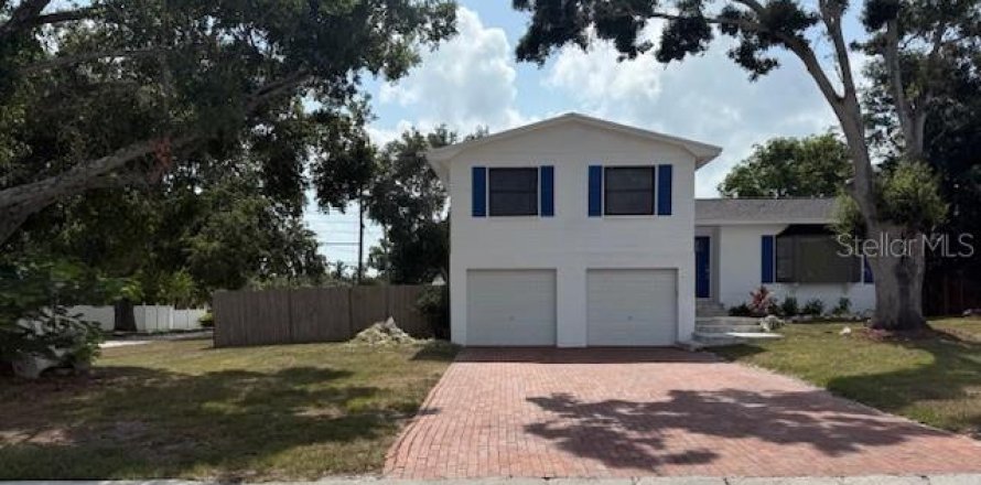 Villa ou maison à Seminole, Floride 3 chambres, 160.72 m2 № 1775513