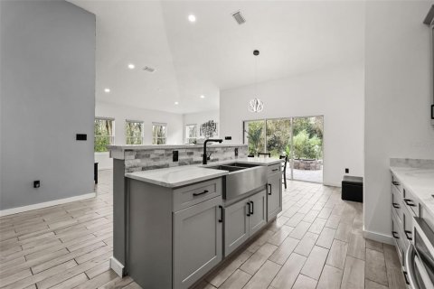 House in POINCIANA in Poinciana, Florida 3 bedrooms, 162.3 sq.m. № 2429496 - photo 7
