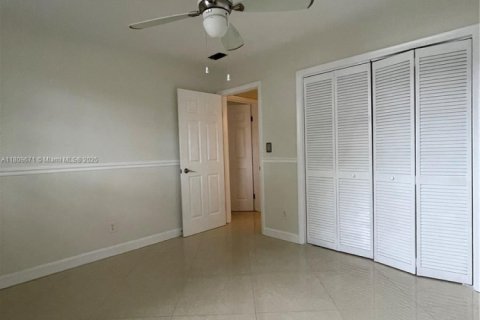 Condominio en venta en Hallandale Beach, Florida, 2 dormitorios, 88.26 m2 № 1752269 - foto 18
