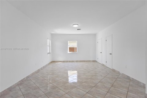 Townhouse in Miami, Florida 3 bedrooms, 211.82 sq.m. № 2032417 - photo 5