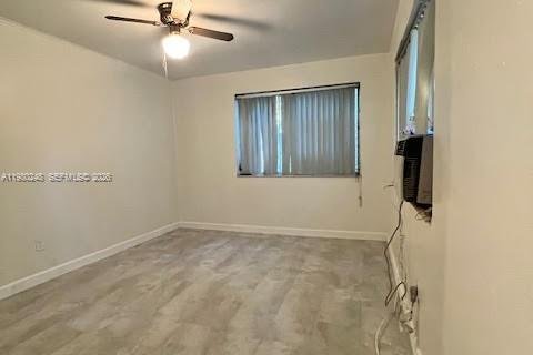 Villa ou maison à louer à North Miami Beach, Floride: 1 chambre, 212 m2 № 2046477 - photo 3