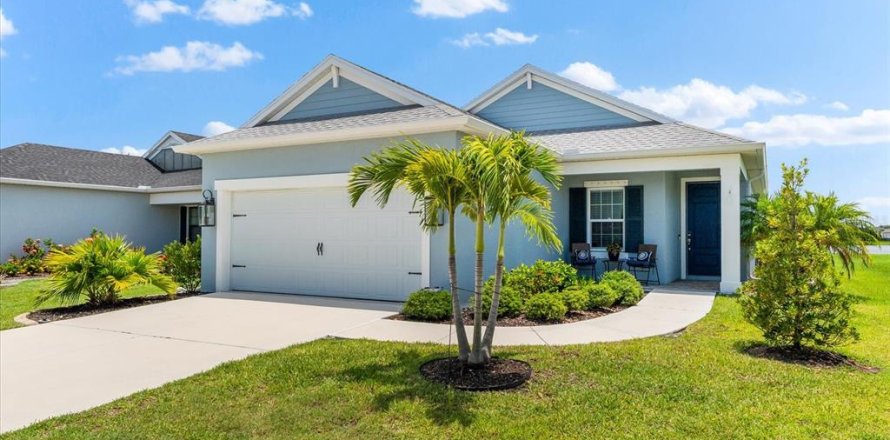 House in Parrish, Florida 2 bedrooms, 152.45 sq.m. № 1885479