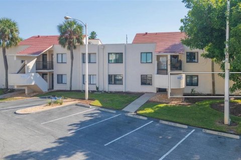 Condo in Saint Petersburg, Florida, 2 bedrooms  № 2199236 - photo 2