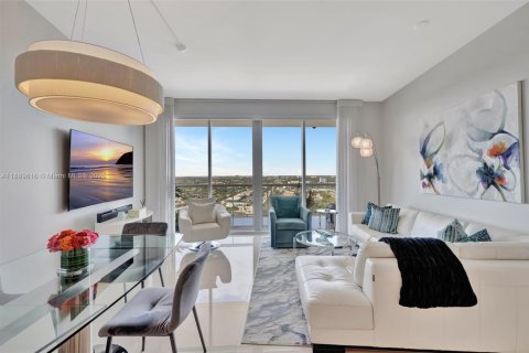 Condominio en venta en Pompano Beach, Florida, 2 dormitorios, 135.92 m2 № 2013837 - foto 10