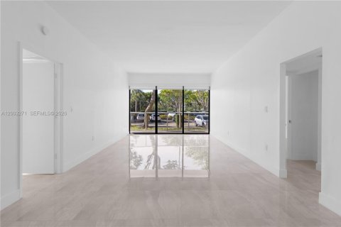 Condo in Aventura, Florida, 2 bedrooms  № 2066773 - photo 2