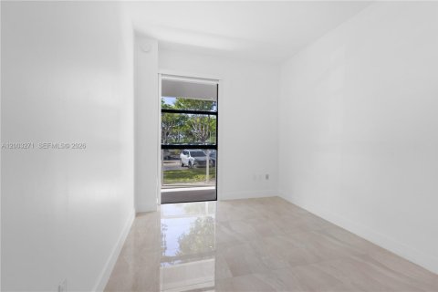 Condo in Aventura, Florida, 2 bedrooms  № 2066773 - photo 15