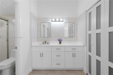 Condo in Aventura, Florida, 2 bedrooms  № 2066773 - photo 12