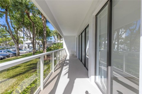 Condo in Aventura, Florida, 2 bedrooms  № 2066773 - photo 21
