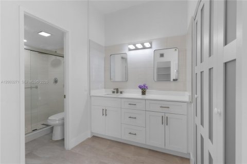 Condo in Aventura, Florida, 2 bedrooms  № 2066773 - photo 11