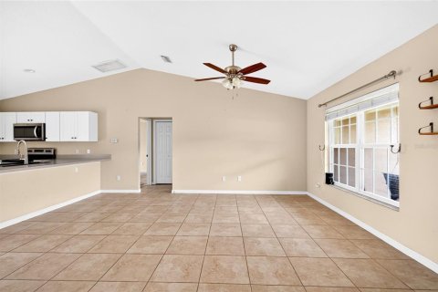House in Citra, Florida 3 bedrooms, 133.13 sq.m. № 2287274 - photo 9