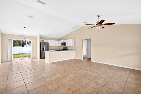 House in Citra, Florida 3 bedrooms, 133.13 sq.m. № 2287274 - photo 6